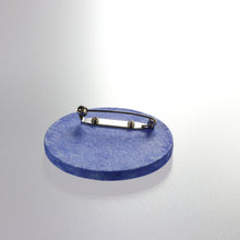 Load image into Gallery viewer, GOLD BROOCH 1924