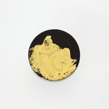 Load image into Gallery viewer, GOLD BROOCH 1924