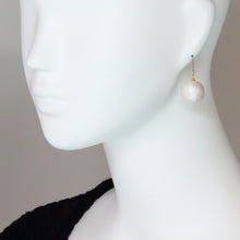 Load image into Gallery viewer, SWINGING SINGLE EARRING 1927