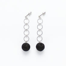 Load image into Gallery viewer, ALL BLACK EARRING 1662