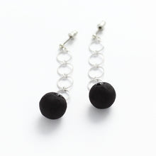 Load image into Gallery viewer, ALL BLACK EARRING 1662