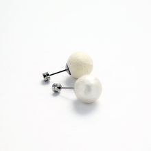 Load image into Gallery viewer, NO SWINGING EARRING 1931