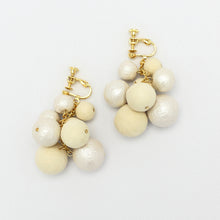 画像をギャラリービューアに読み込む, 耳飾り 1917