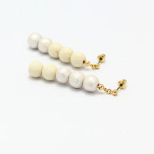 Load image into Gallery viewer, VERTICAL EARRING 1915