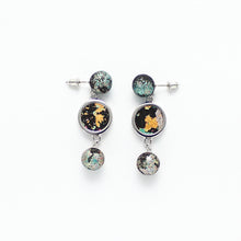 Load image into Gallery viewer, SWAYING UNIVERSE EARRING 1709
